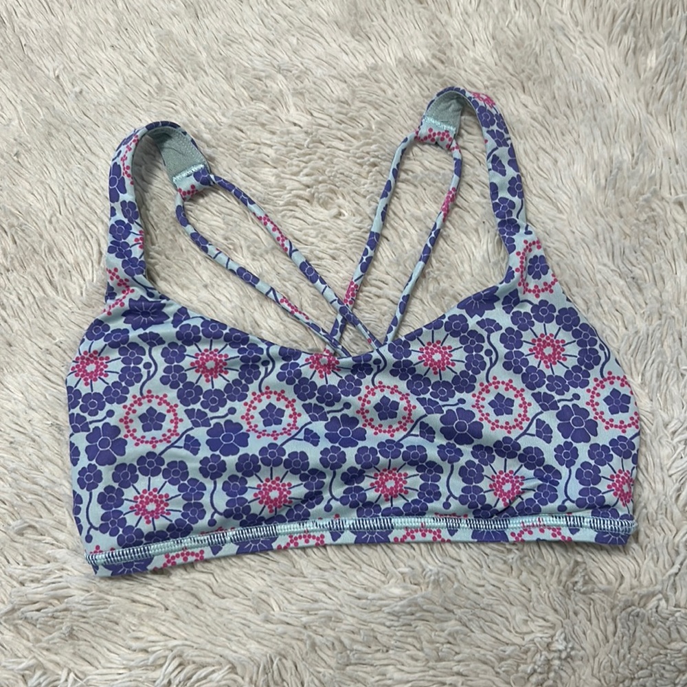 Lululemon Sports Bra Size 4